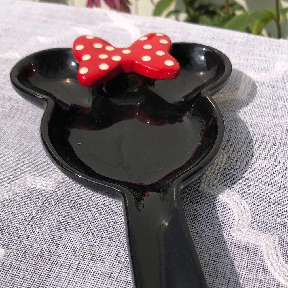 DISNEY ceramic Minnie spoon rest & XL Disney sayings black & white ceramic mug